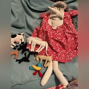 Vintage Alma's Designs There was an Old Lady Who Swallowed a Fly Spider Puppet
